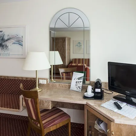 Dekra Congresshotel Wart Hotel Altensteig