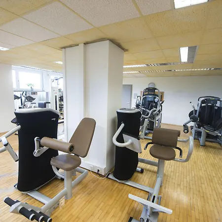 Dekra Congresshotel Wart מלון