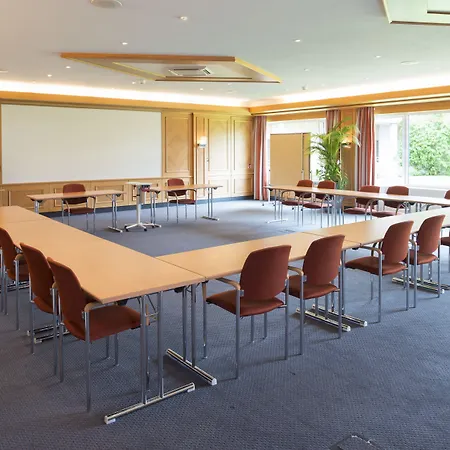 מלון Dekra Congresshotel Wart 3*