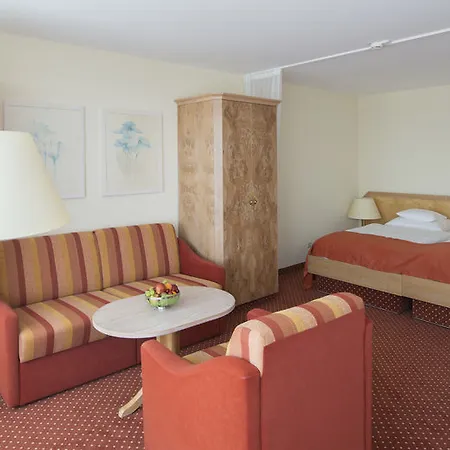 Hotel Dekra Congresshotel Wart 3*